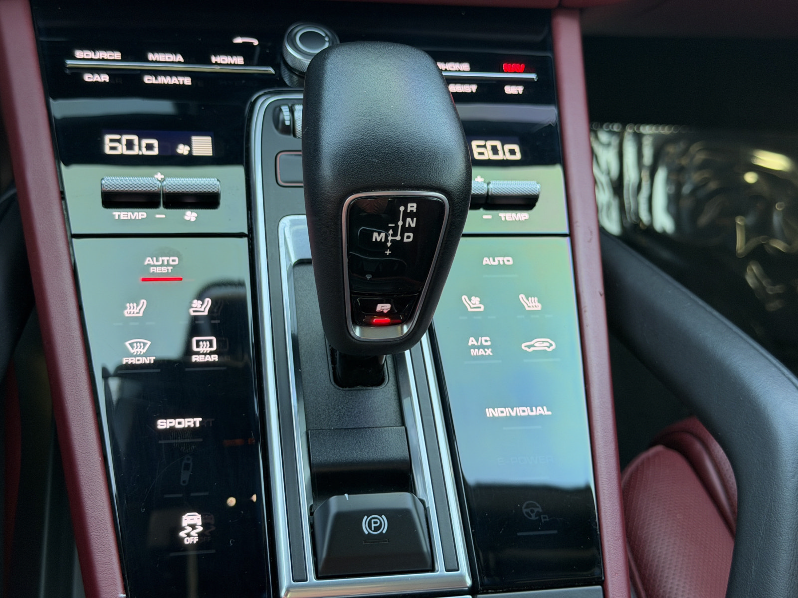 Used 2019 Porsche Cayenne AWD/4WD image 28