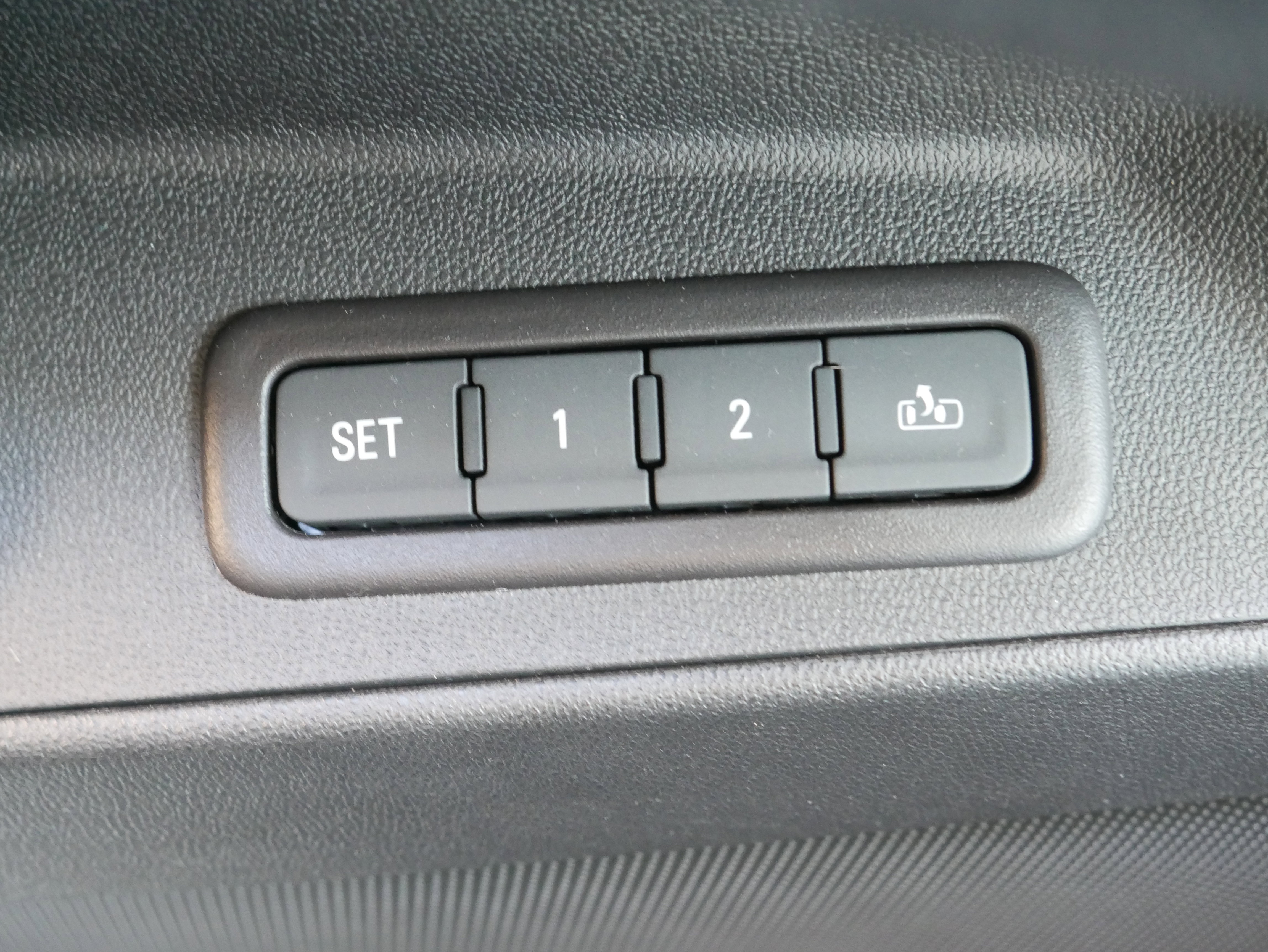 Certified 2020 Chevrolet Equinox Premier image 28