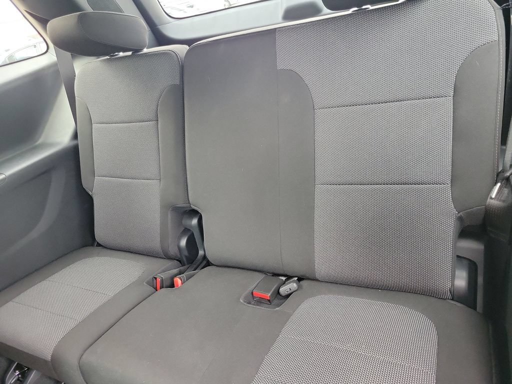 Used 2023 Chevrolet Traverse LT AWD/4WD image 13