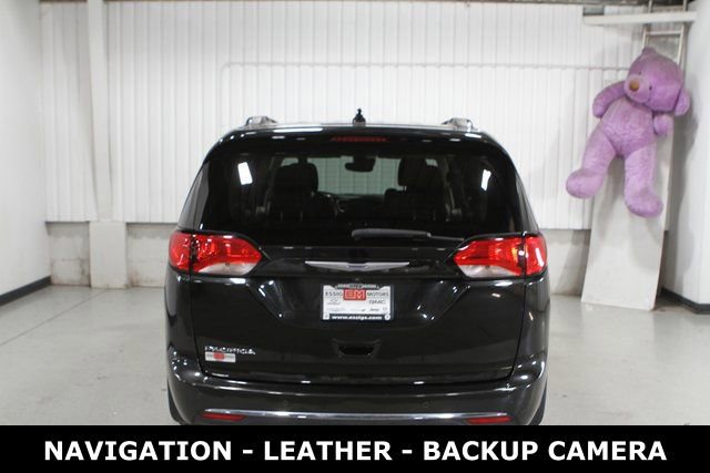 Used 2020 Chrysler Pacifica Touring-L Plus w/ Tire & Wheel Group image 33