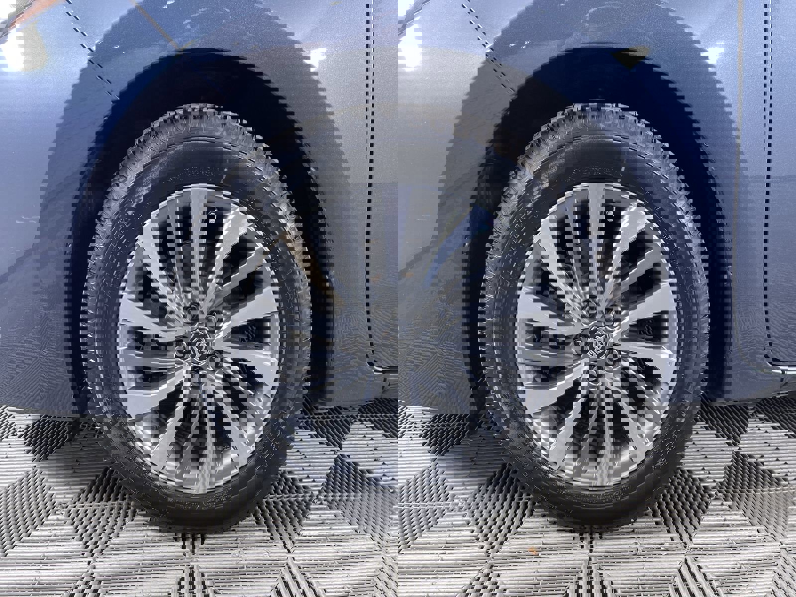 Used 2017 Toyota Corolla XLE image 25