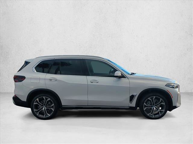 Used 2024 BMW X5 sDrive40i w/ Parking Assistance Package RWD image 4