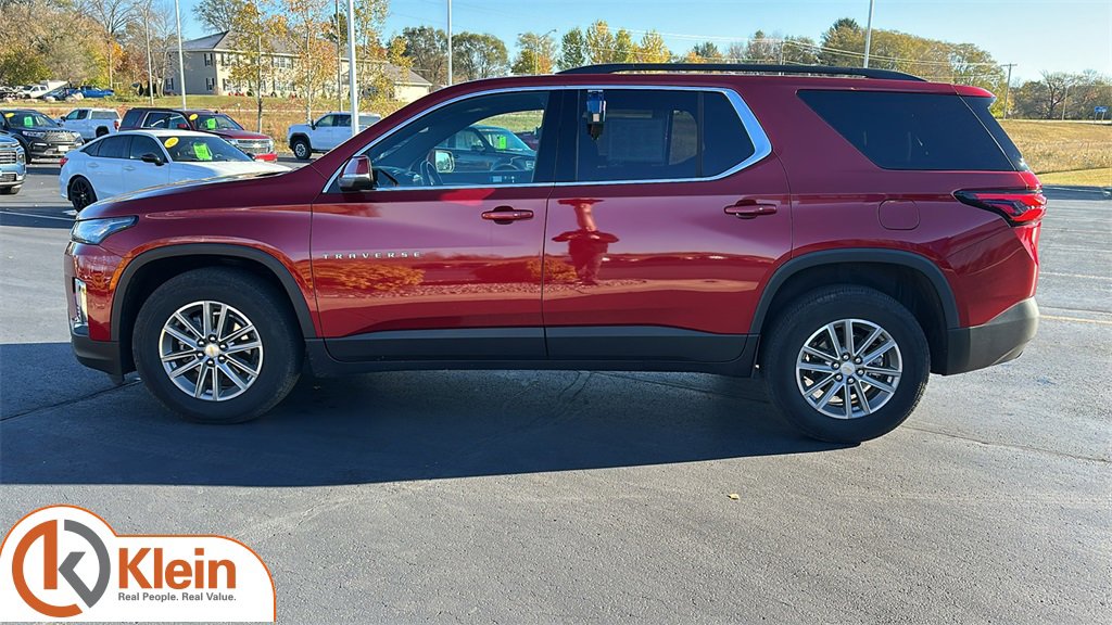 Used 2023 Chevrolet Traverse LT image 4