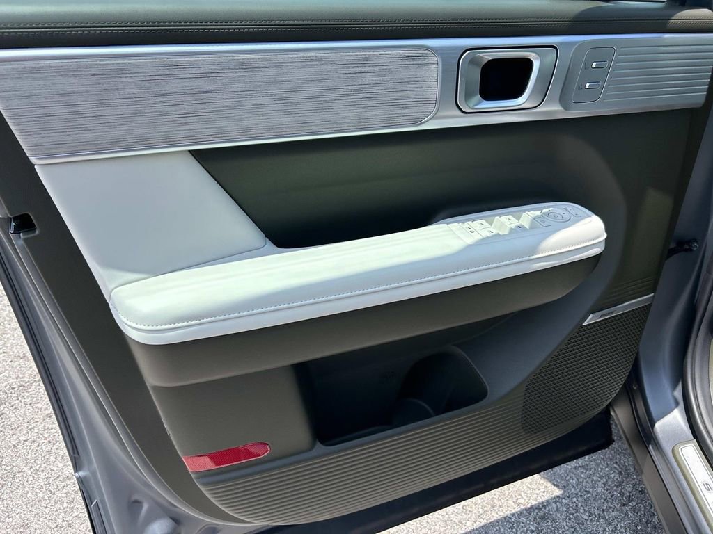 New 2025 Hyundai Santa Fe Calligraphy image 16