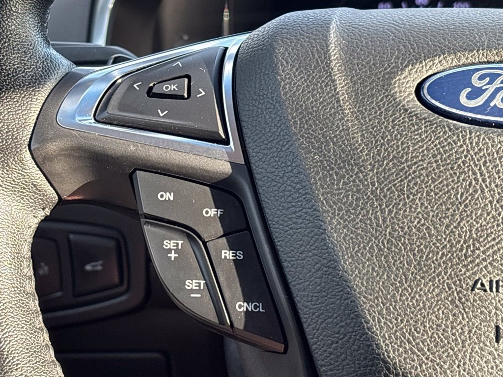 Used 2018 Ford Edge Titanium w/ Equipment Group 301A AWD/4WD image 28