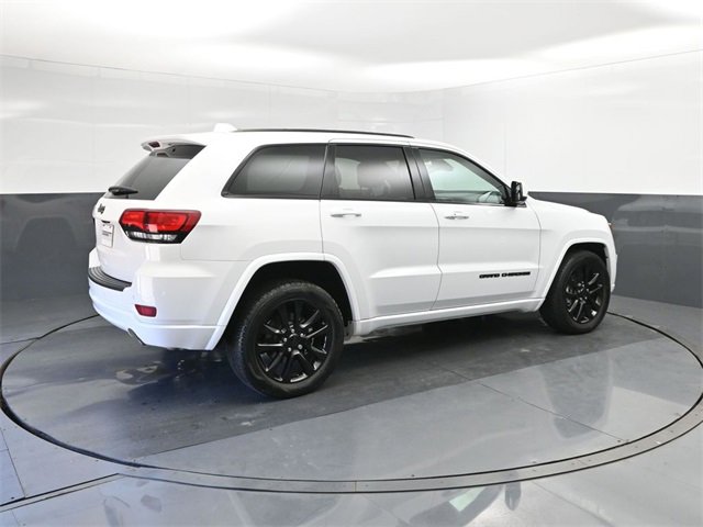 Used 2021 Jeep Grand Cherokee Laredo X image 15