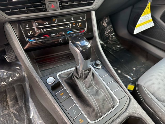 New 2027 Volkswagen Jetta SEL FWD image 23