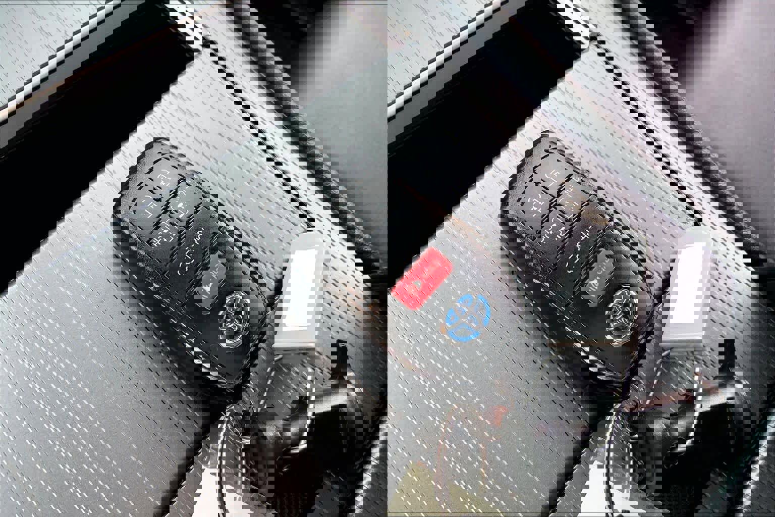 Used 2024 Toyota Sienna XLE Woodland Edition AWD/4WD image 15