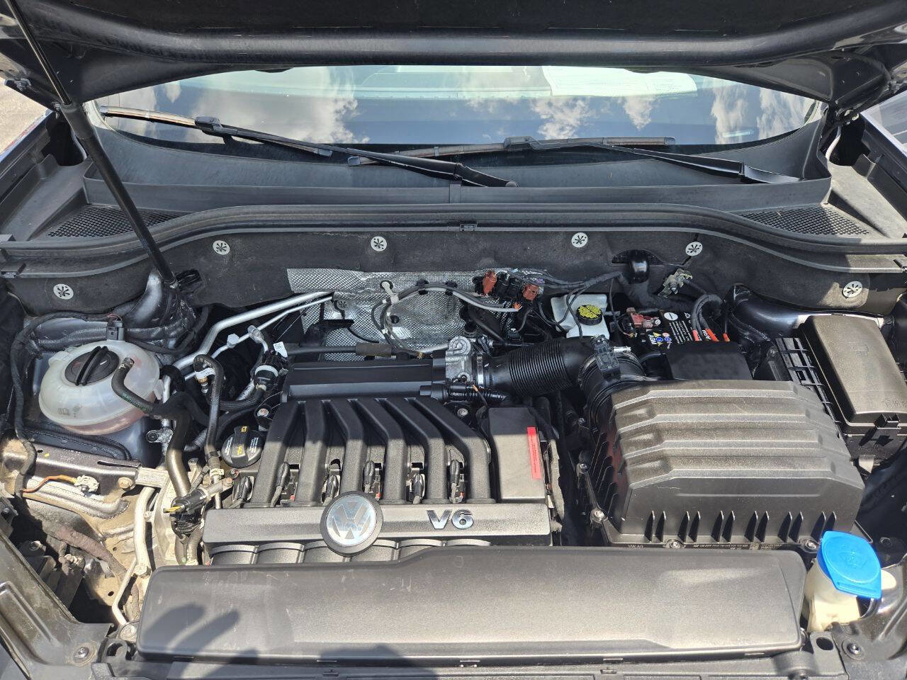Used 2018 Volkswagen Atlas SEL Premium image 42