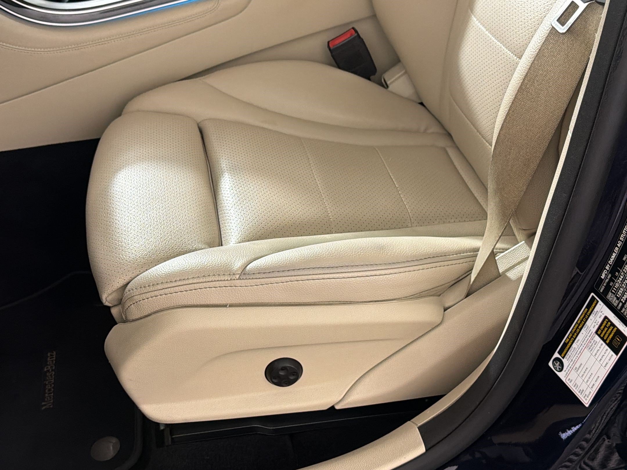Used 2019 Mercedes-Benz GLC 300 4MATIC image 15