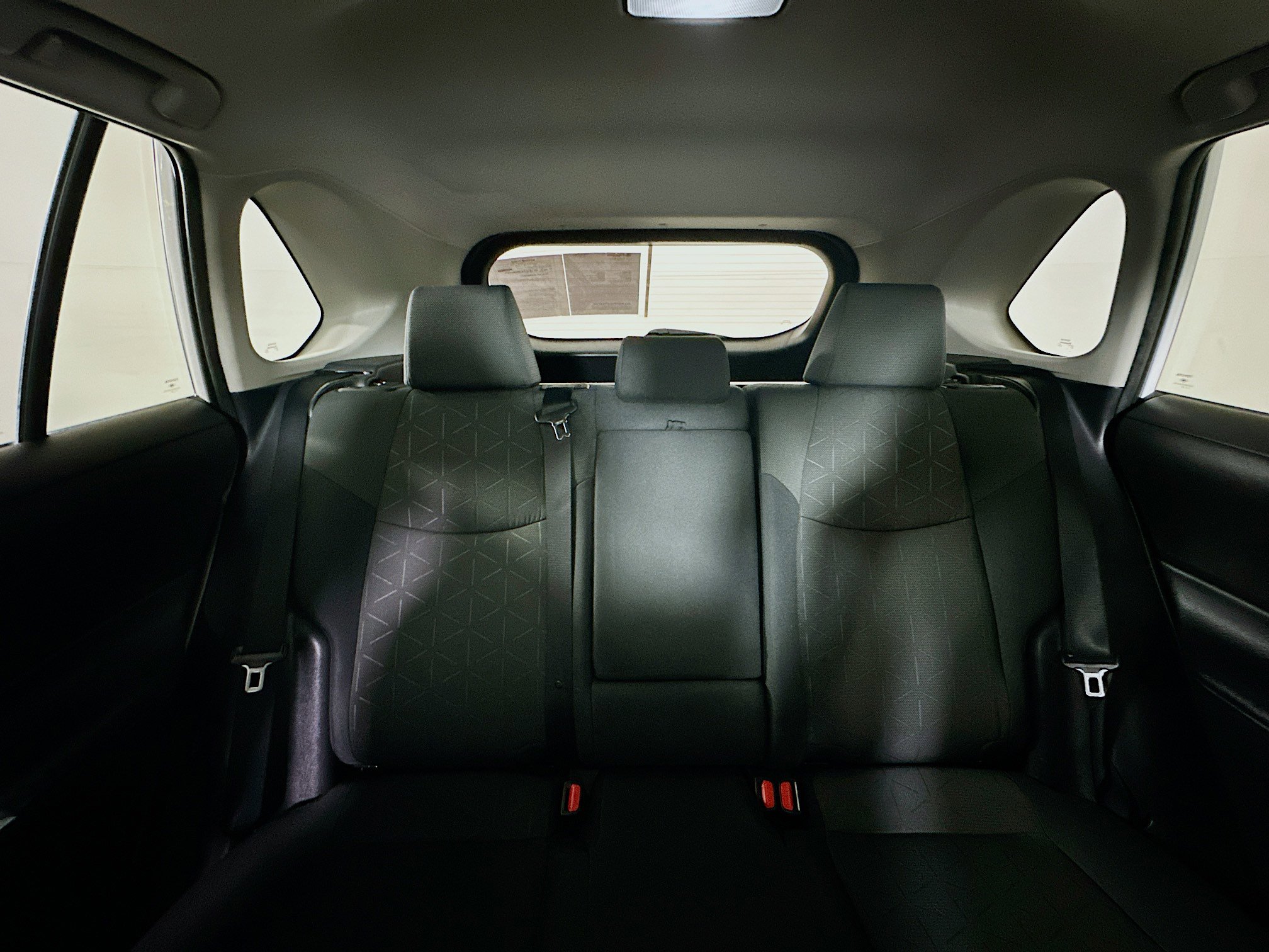 Used 2021 Toyota RAV4 XLE image 30