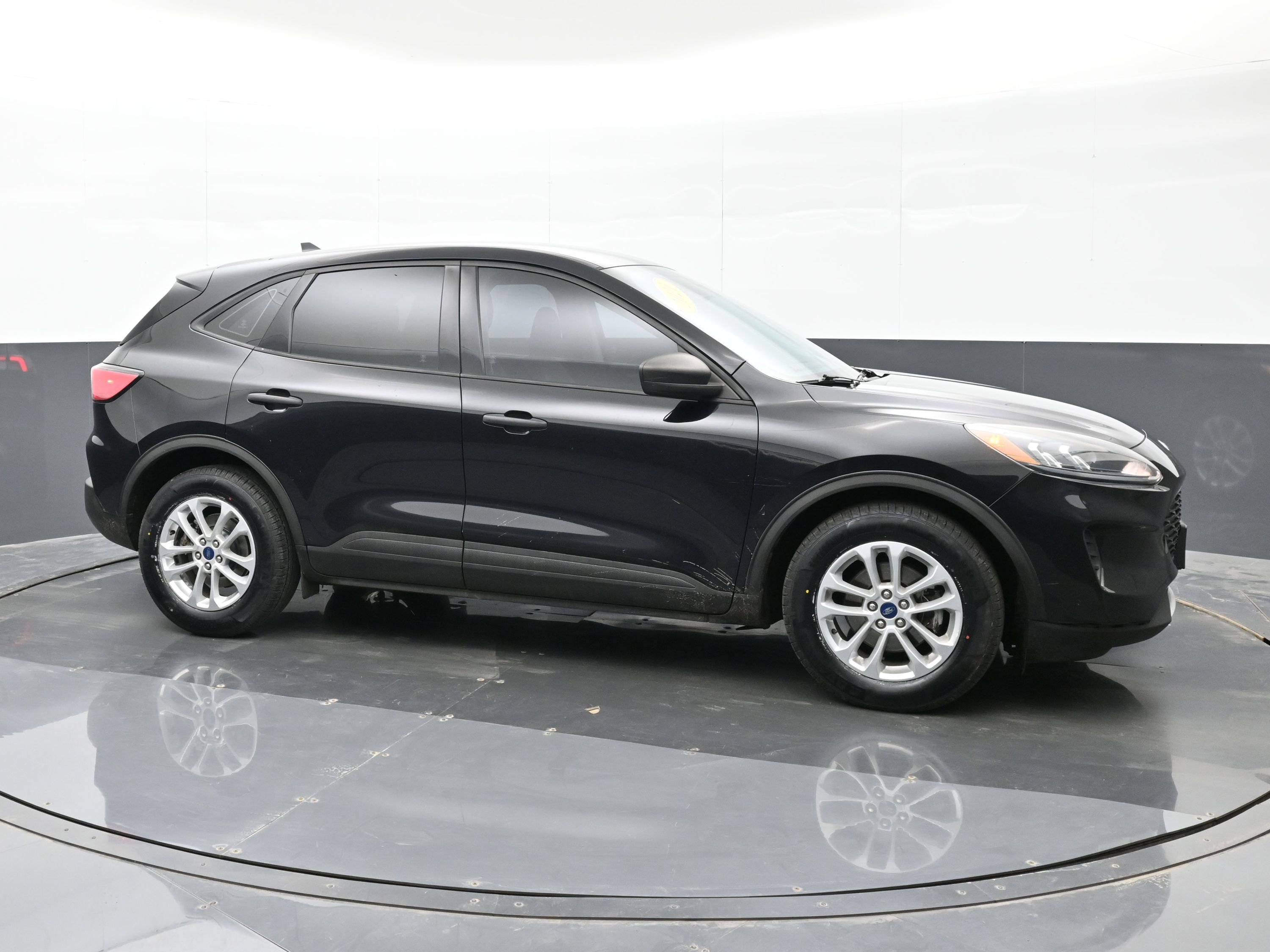 Used 2021 Ford Escape S image 5