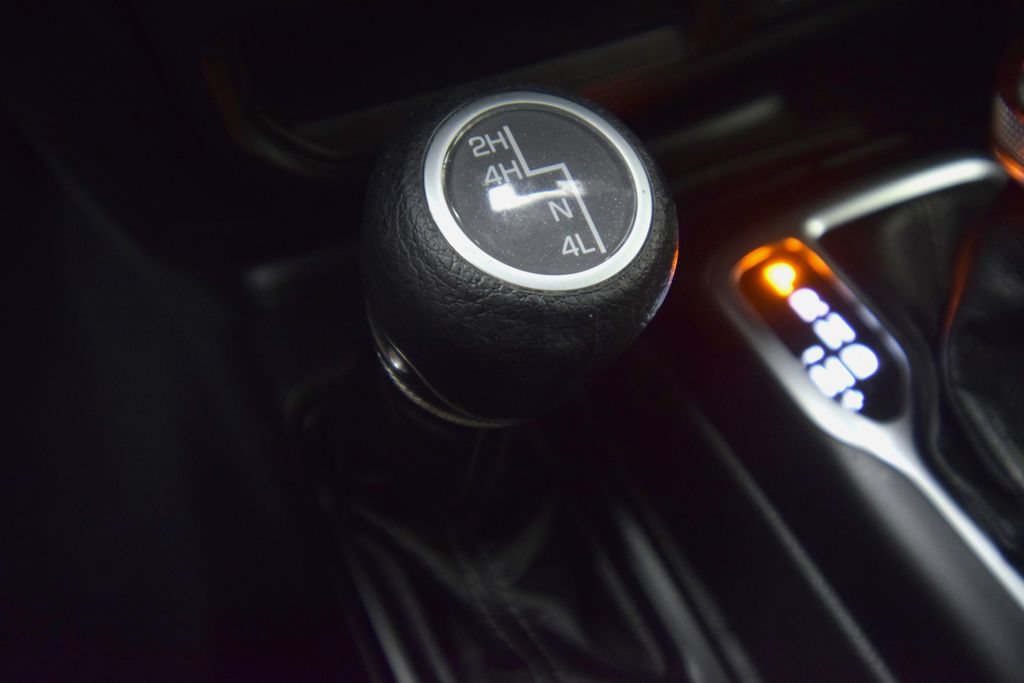 Used 2024 Jeep Wrangler Unlimited Sport AWD/4WD image 33