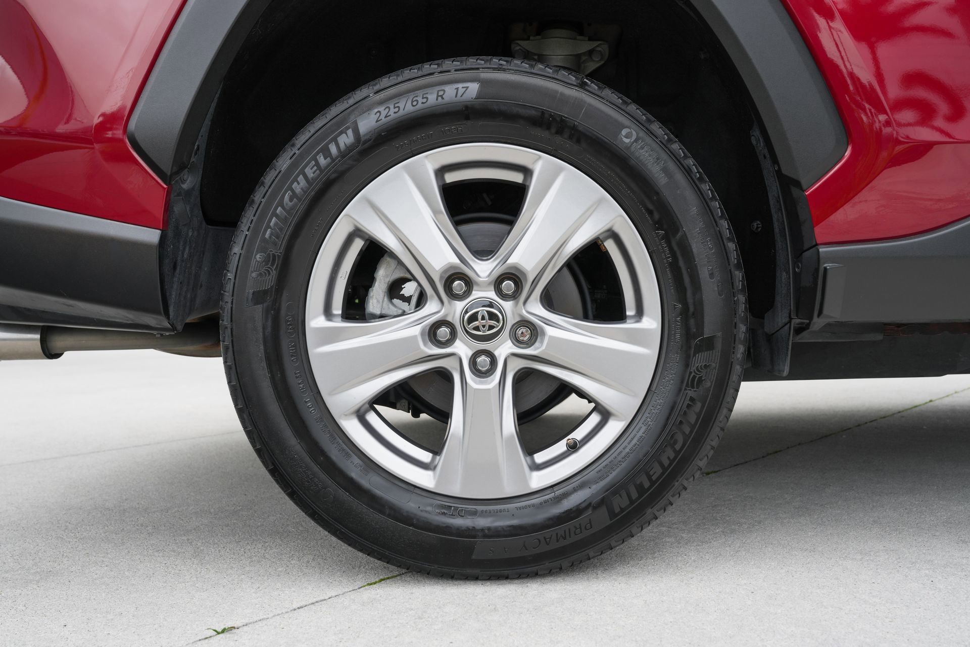 Used 2023 Toyota RAV4 XLE image 29