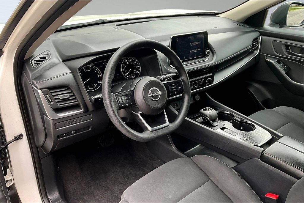 Used 2024 Nissan Rogue S FWD image 16