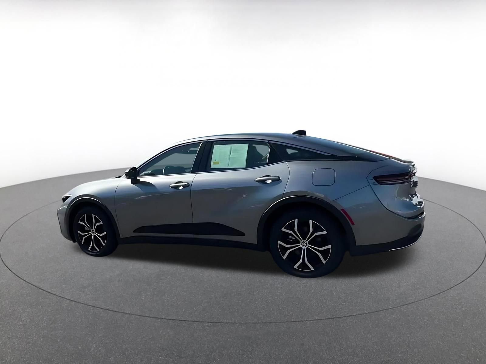 Used 2025 Toyota Crown XLE image 14