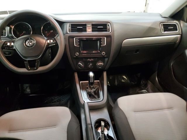 Used 2017 Volkswagen Jetta S image 12