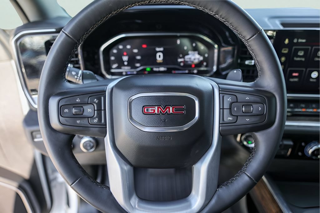 Used 2024 GMC Sierra 1500 Elevation w/ Elevation Premium Package AWD/4WD image 15
