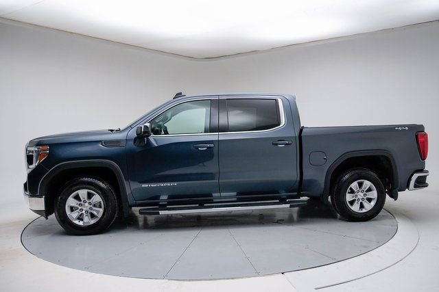 Used 2022 GMC Sierra 1500 SLE image 2