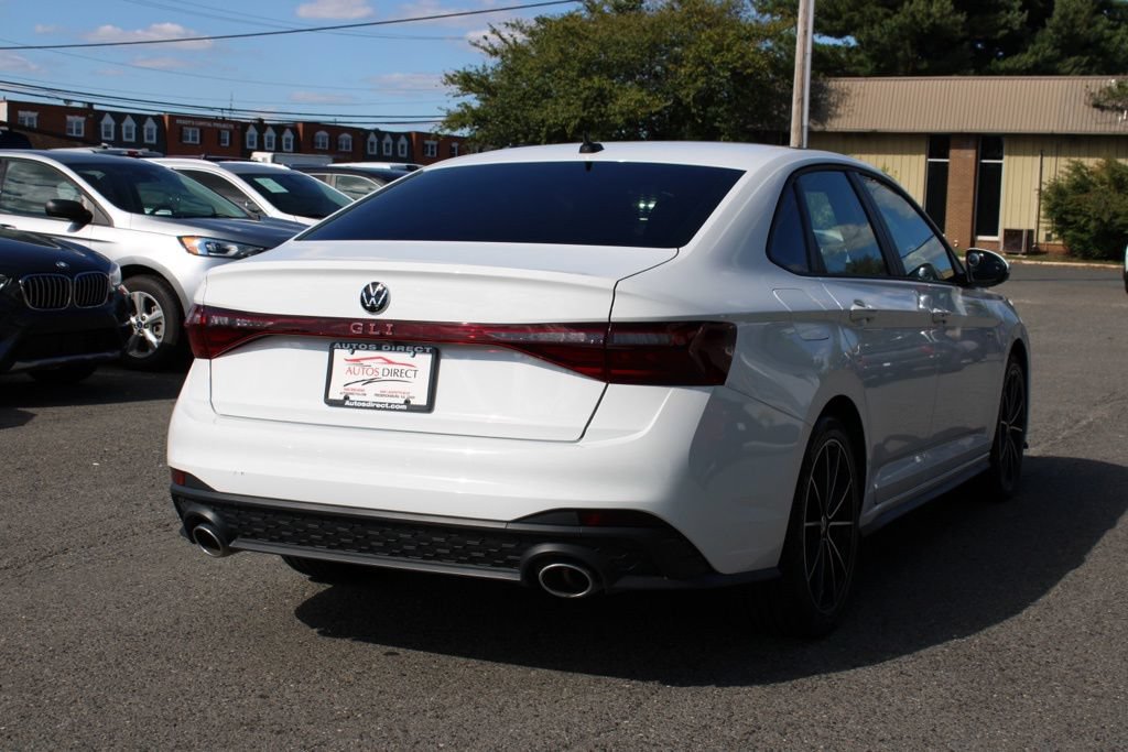 Used 2025 Volkswagen Jetta GLI Autobahn FWD image 8