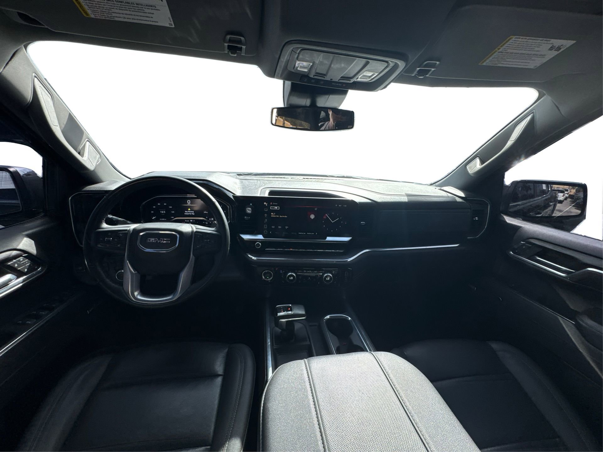 Used 2023 GMC Sierra 1500 SLT w/ SLT Premium Package image 27