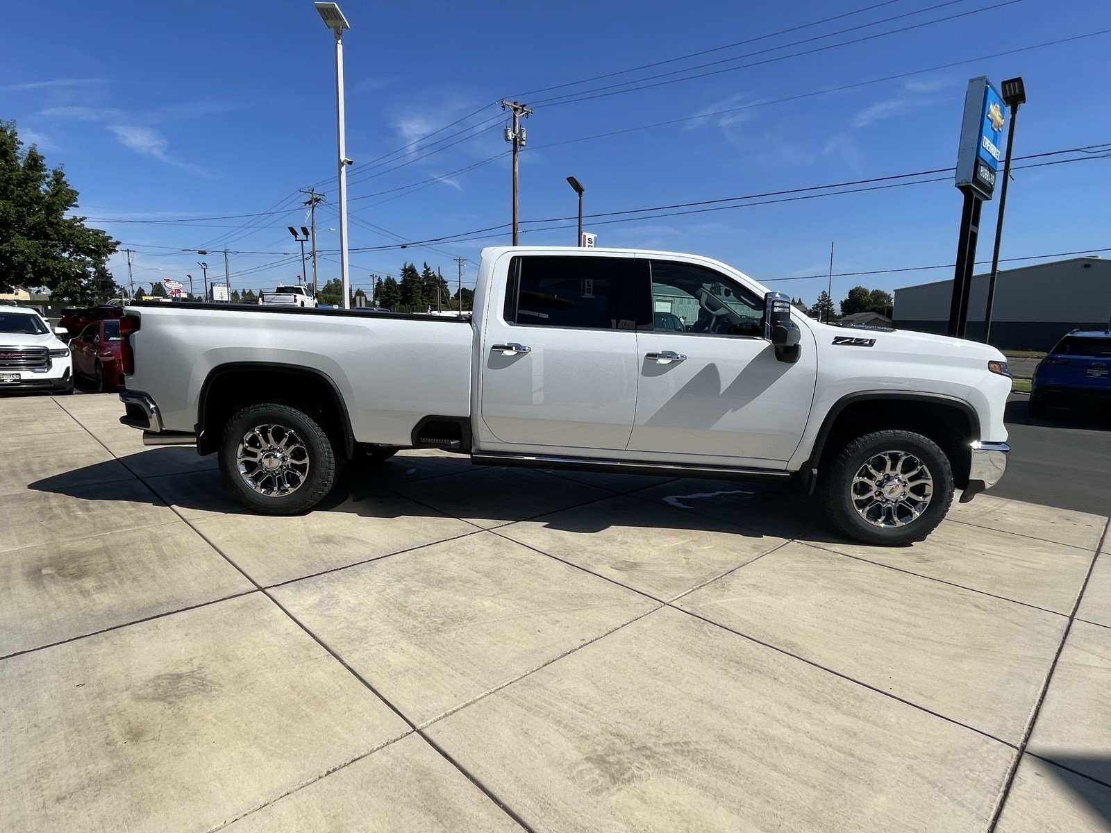 New 2026 Chevrolet Silverado 3500 LTZ w/ LTZ Premium Package AWD/4WD image 6
