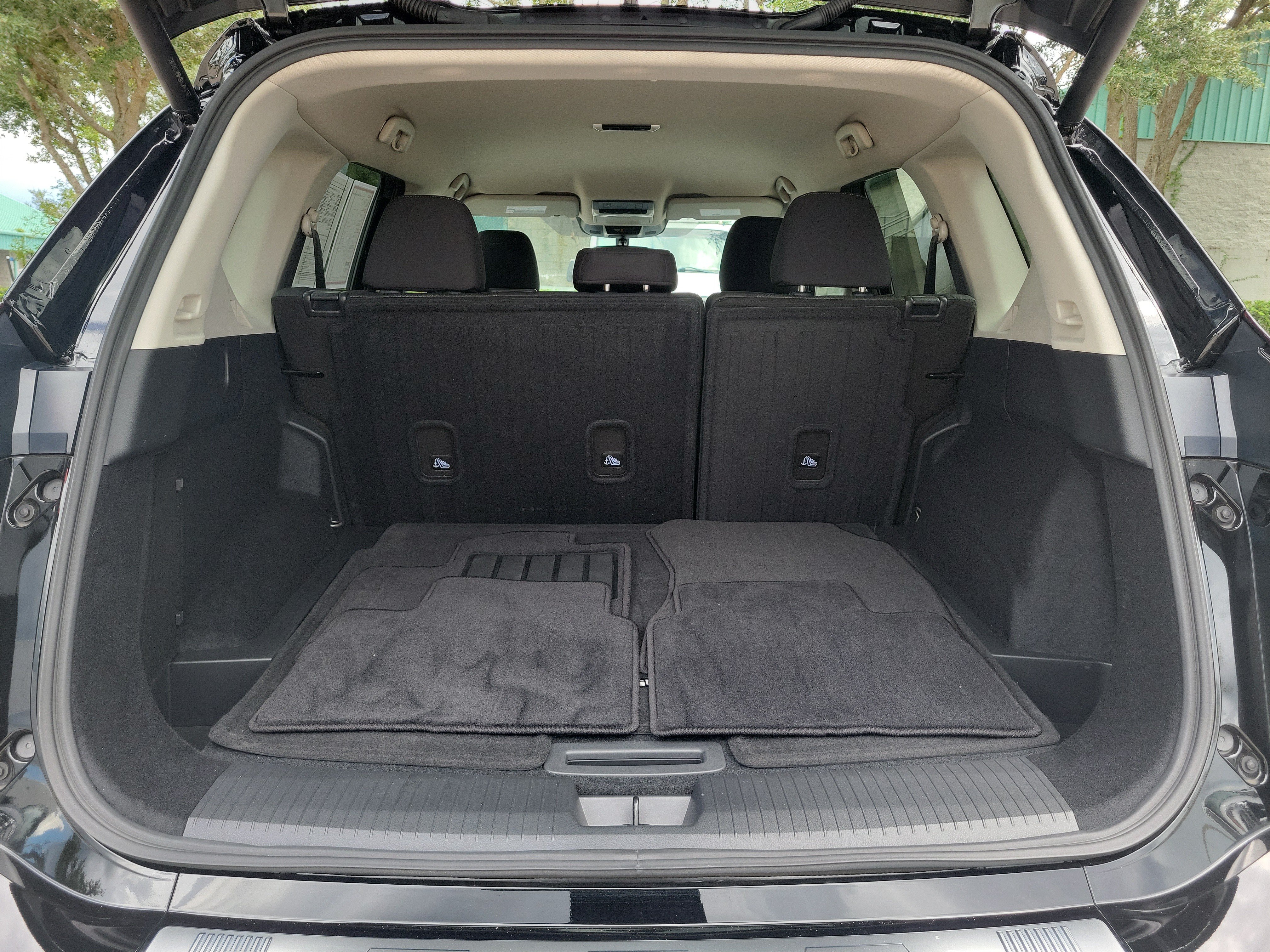 Certified 2026 Nissan Rogue SV w/ Cold Weather Package FWD image 12