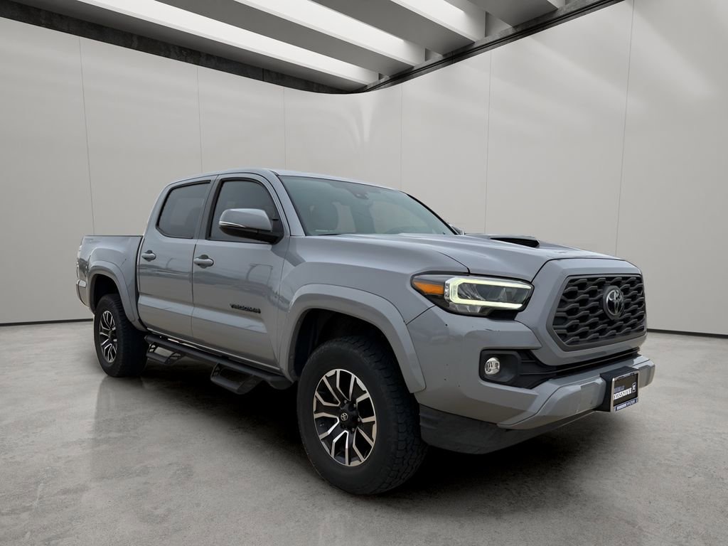Used 2021 Toyota Tacoma TRD Sport w/ Technology Package image 3