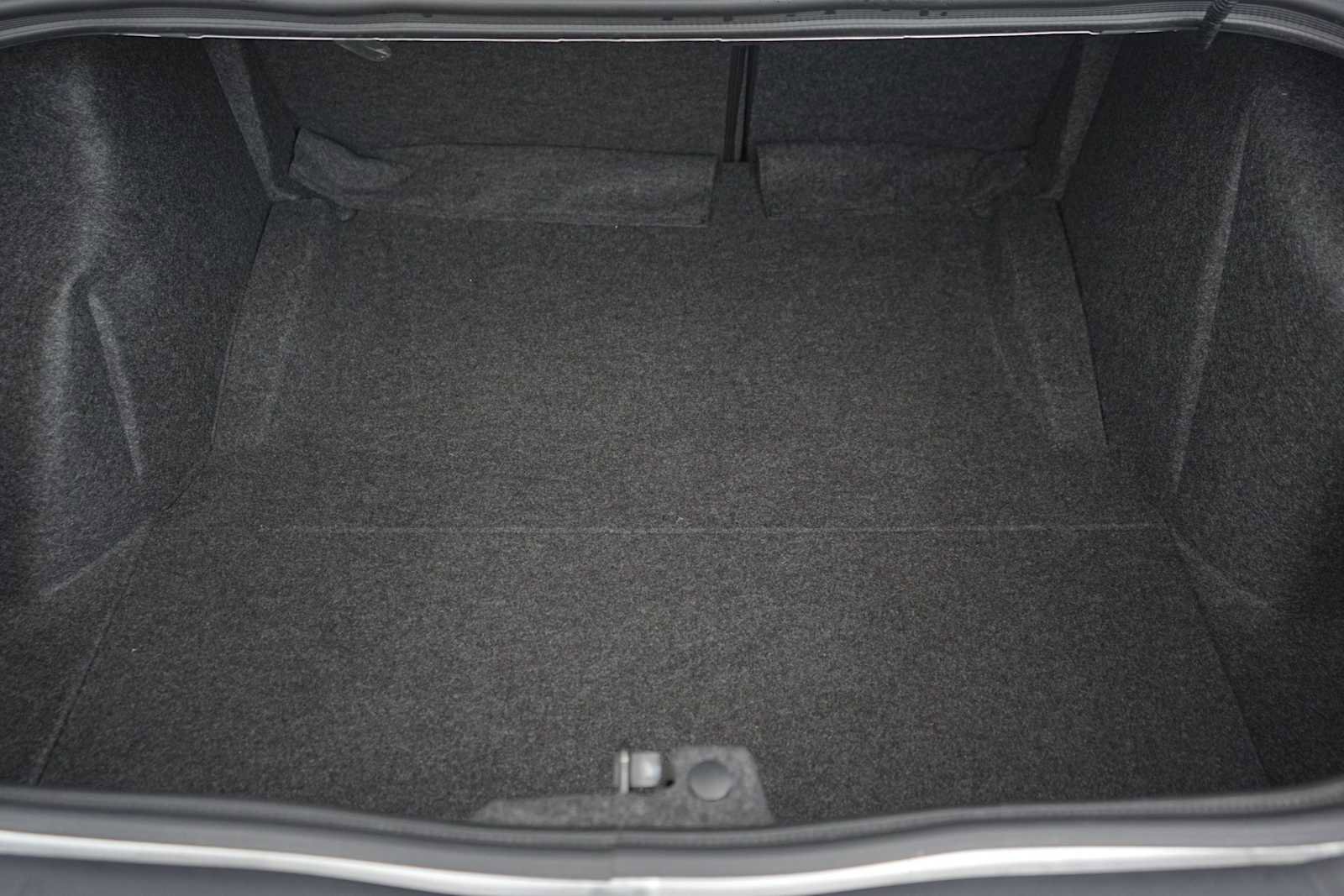 Used 2022 Dodge Challenger R/T w/ Blacktop Package image 27