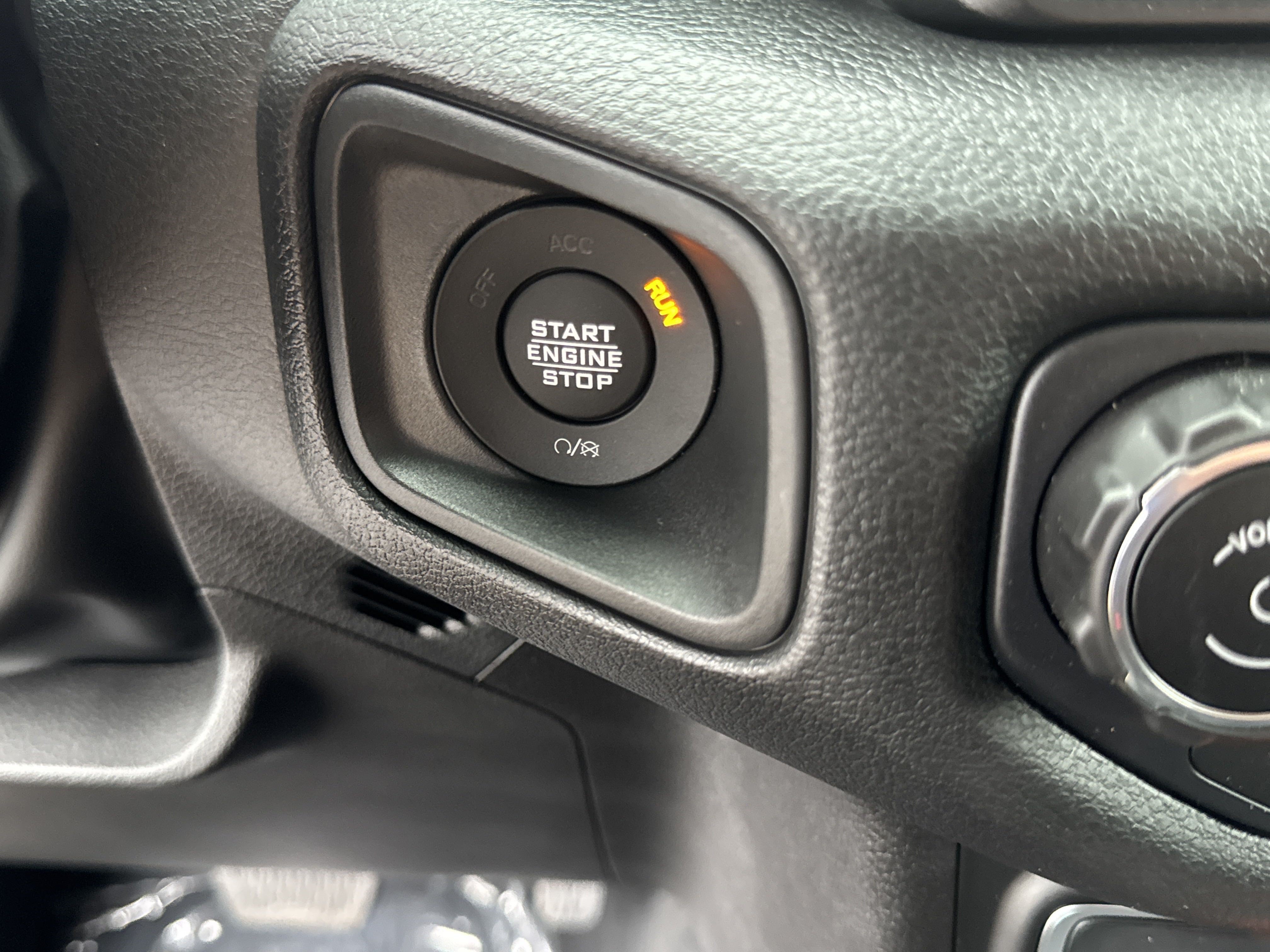 New 2025 Jeep Gladiator Sport AWD/4WD image 27