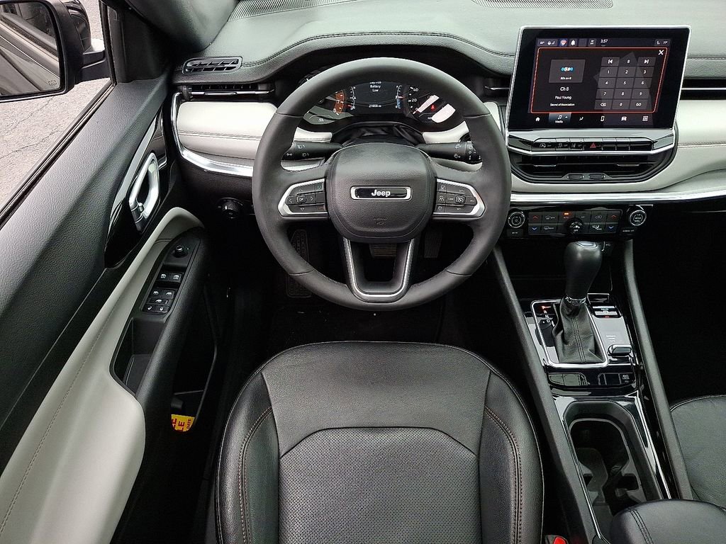 Used 2023 Jeep Compass Limited w/ Sun and Sound Group image 11