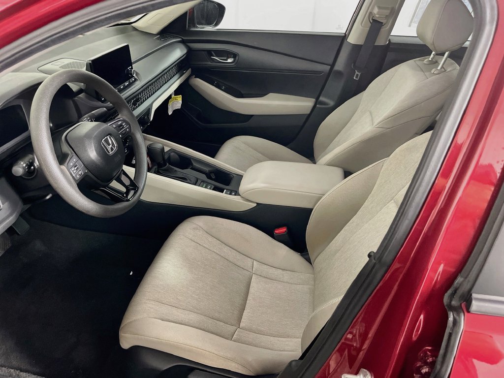 Used 2025 Honda Accord LX image 12