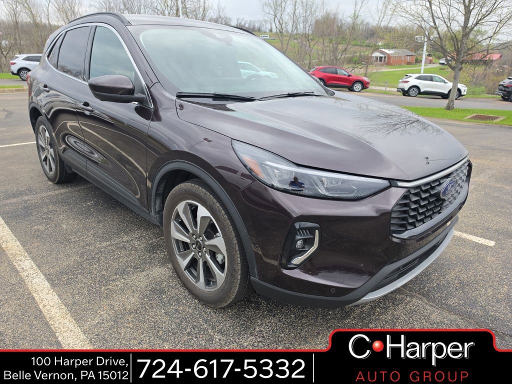 Used 2023 Ford Escape Platinum w/ Premium Technology Package image 1