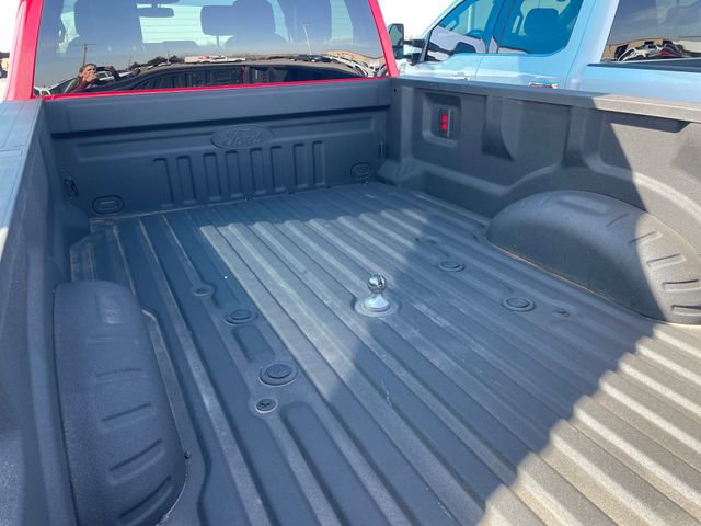 Used 2025 Ford F350 Lariat w/ Black Appearance Package image 9