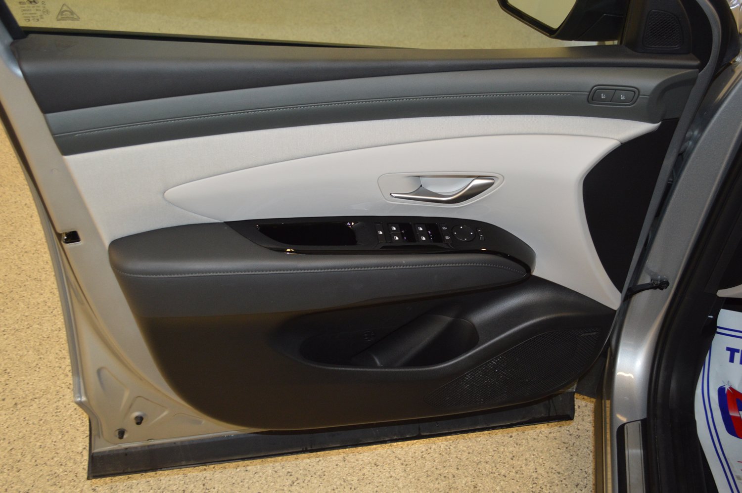 Used 2026 Hyundai Tucson Limited AWD/4WD image 14
