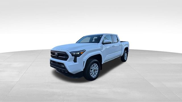 Used 2024 Toyota Tacoma SR5 AWD/4WD image 2