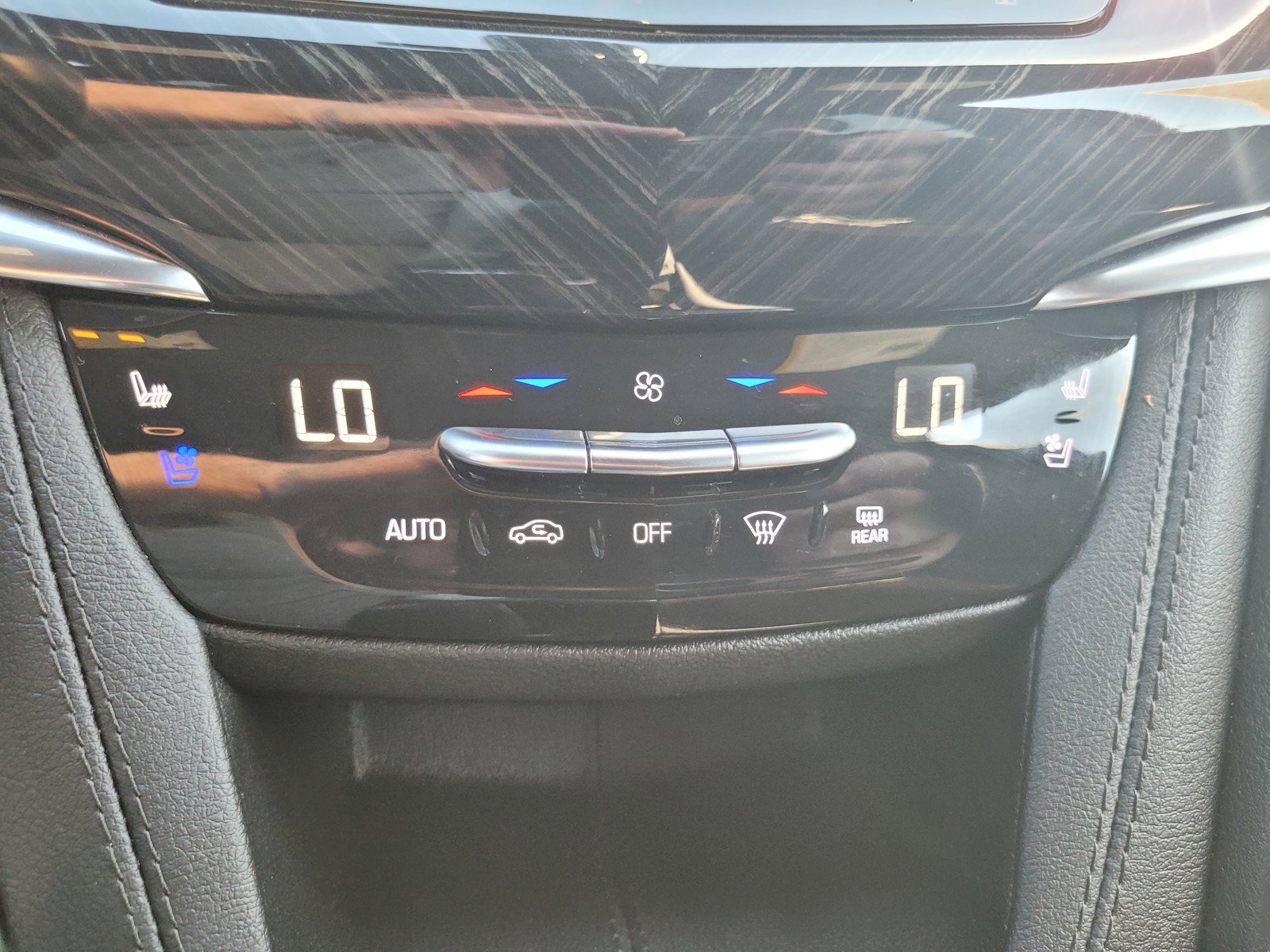 Certified 2023 Cadillac XT6 Premium Luxury w/ Technology Package AWD/4WD image 22