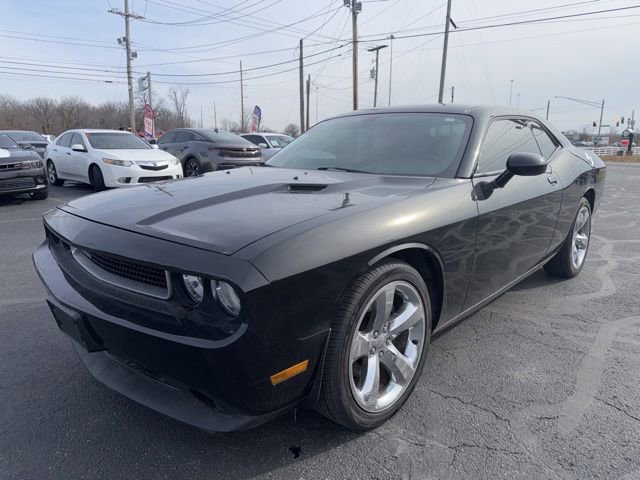 Used 2014 Dodge Challenger SXT w/ Super Sport Group (SS/T) image 3