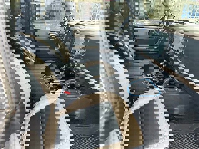 Used 2023 Ford Bronco Wildtrak image 8