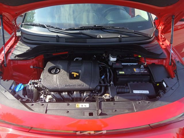 Certified 2025 Kia Soul LX w/ LX Technology Package FWD image 24
