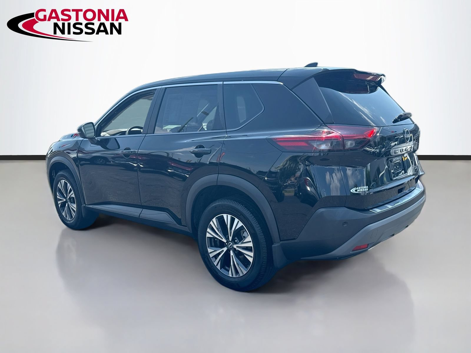 Used 2022 Nissan Rogue SV FWD image 6