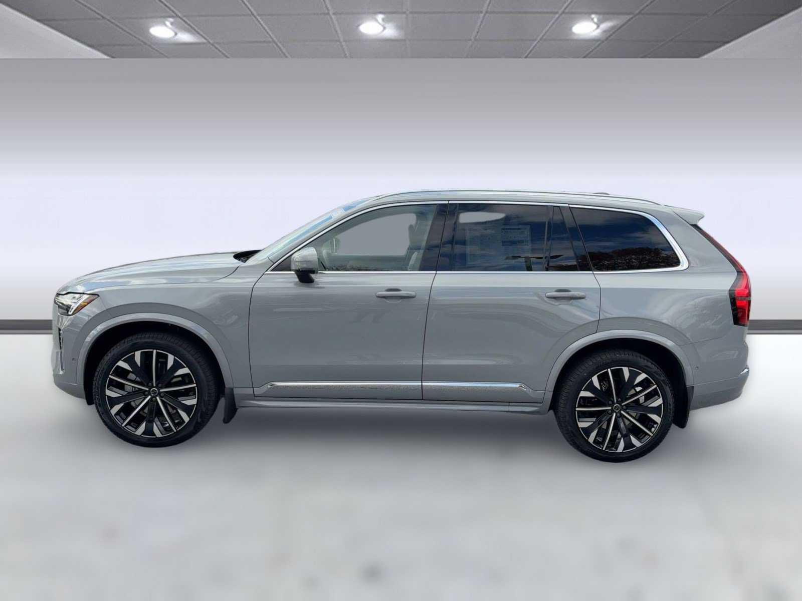 Certified 2026 Volvo XC90 B6 Plus w/ Protection Package AWD/4WD image 2