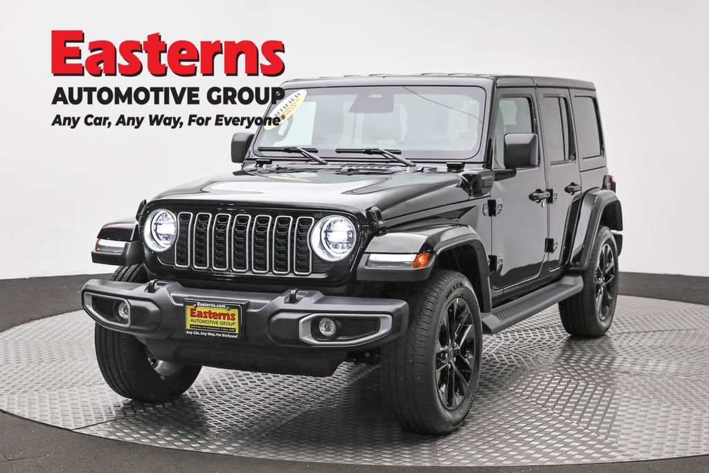 Used 2025 Jeep Wrangler Unlimited Sahara AWD/4WD image 1
