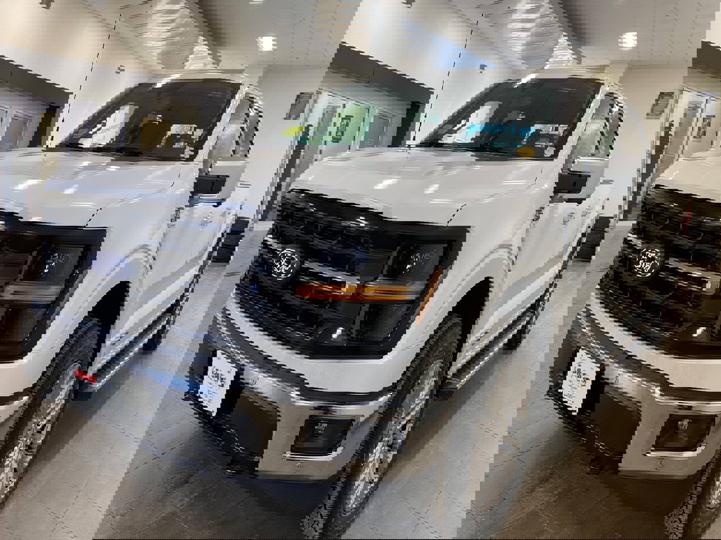 New 2025 Ford F150 XLT w/ Equipment Group 303A High image 4