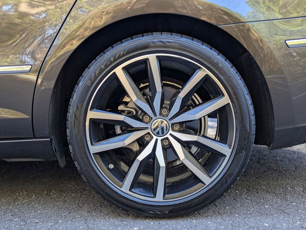 Used 2015 Volkswagen CC Executive image 6