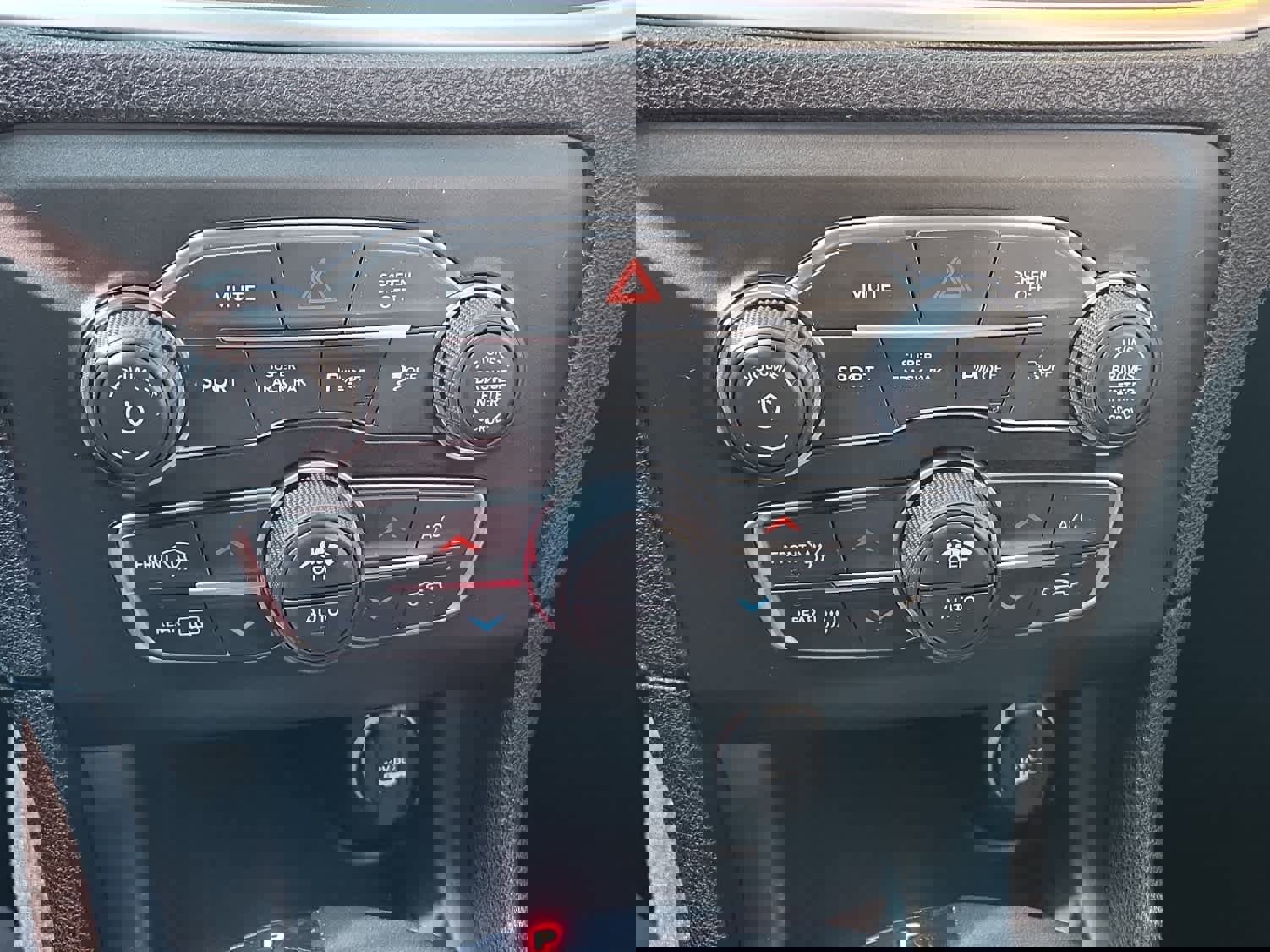 Used 2022 Dodge Charger R/T w/ Blacktop Package image 22