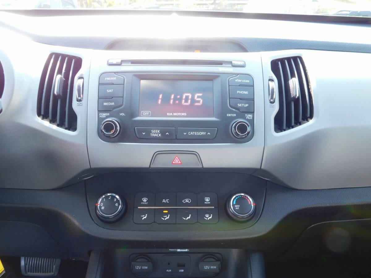 Used 2015 Kia Sportage LX image 12