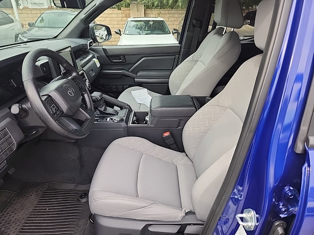 Used 2025 Toyota Tacoma SR5 image 10