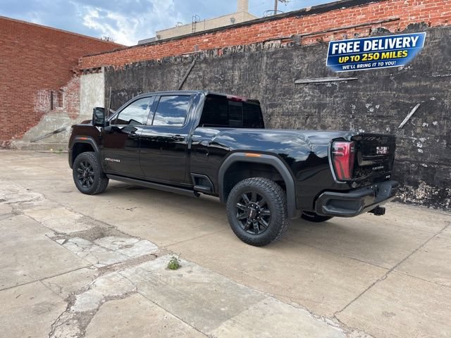 Used 2024 GMC Sierra 2500 AT4 w/ AT4 Premium Plus Package AWD/4WD image 3