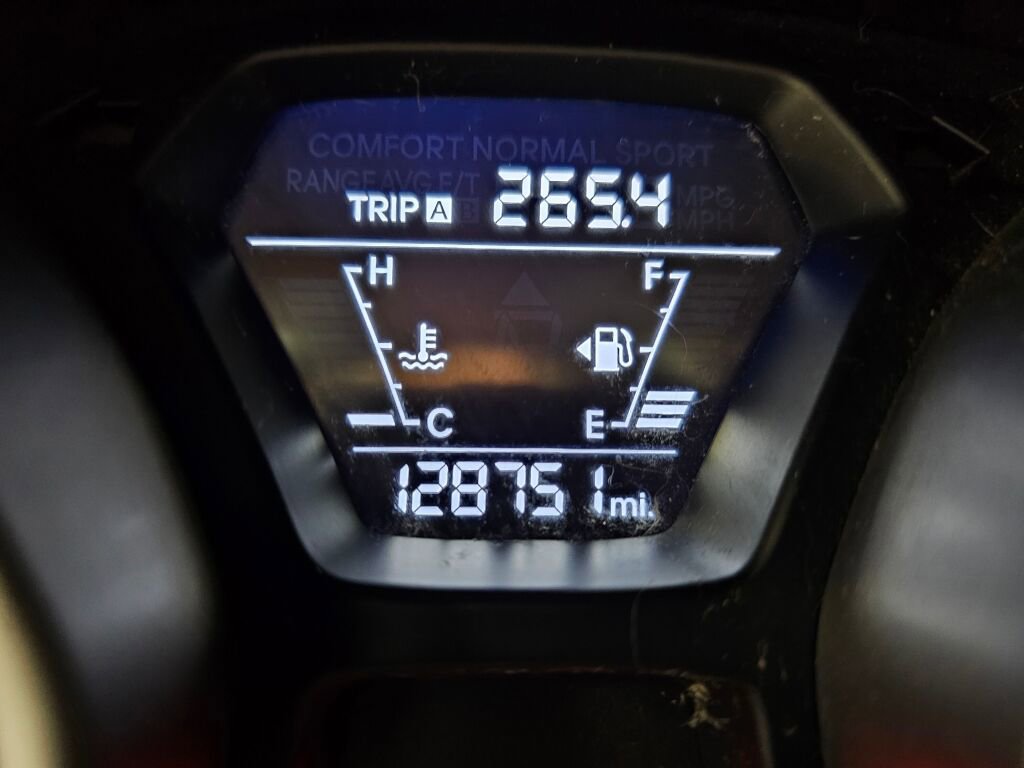 Used 2015 Hyundai Elantra SE FWD image 22